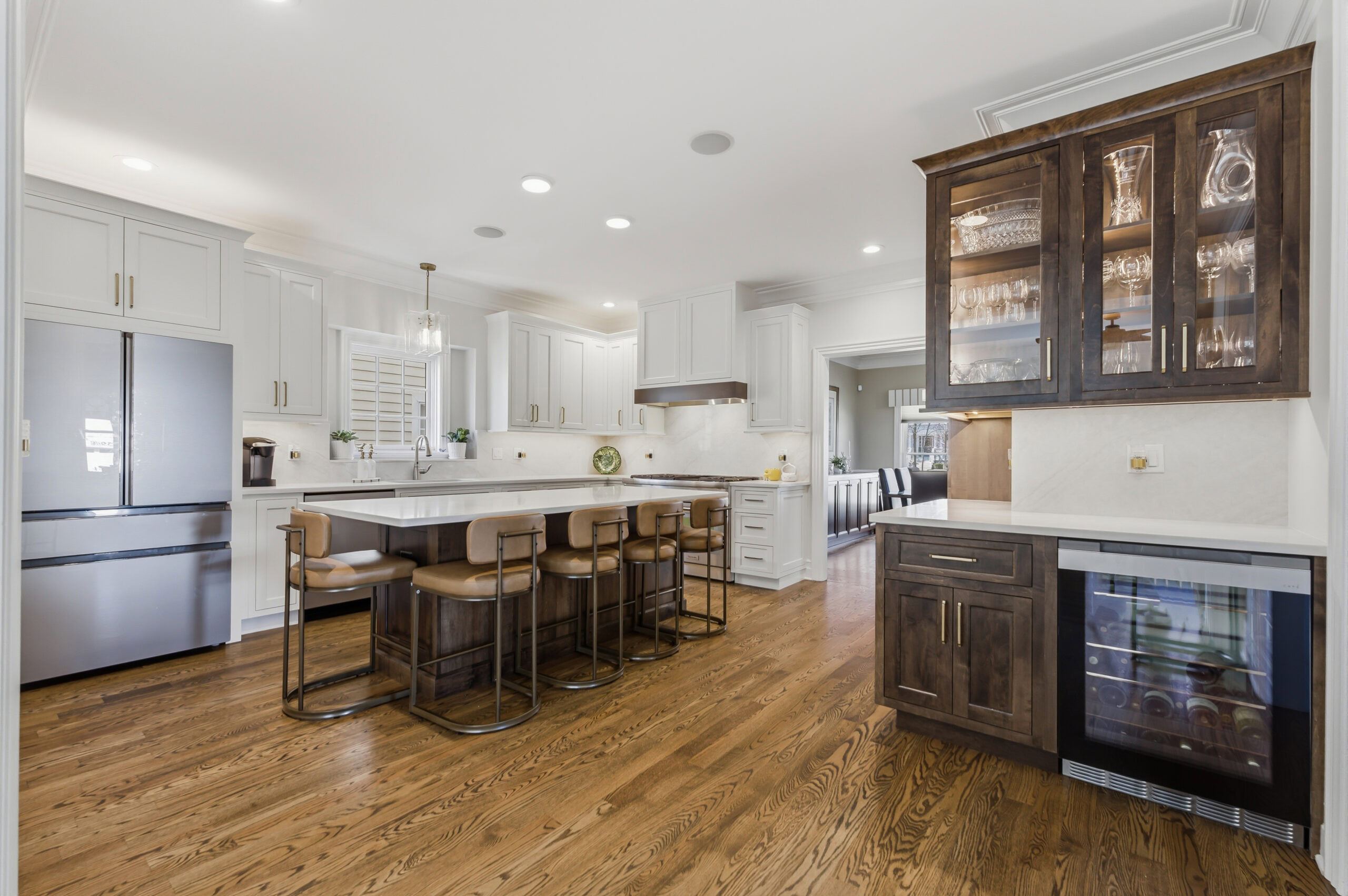 Custom kitchen remodel in Chicago's western suburbs by West DuPage Cabinets and Granite
